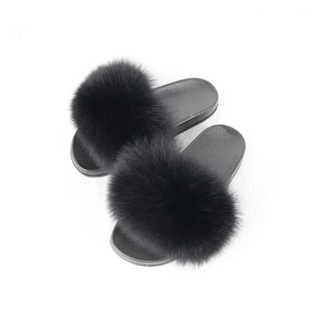 Slippers with XXL fox fur in different colors